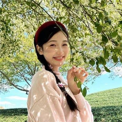 我才不要和人类恋爱呢
